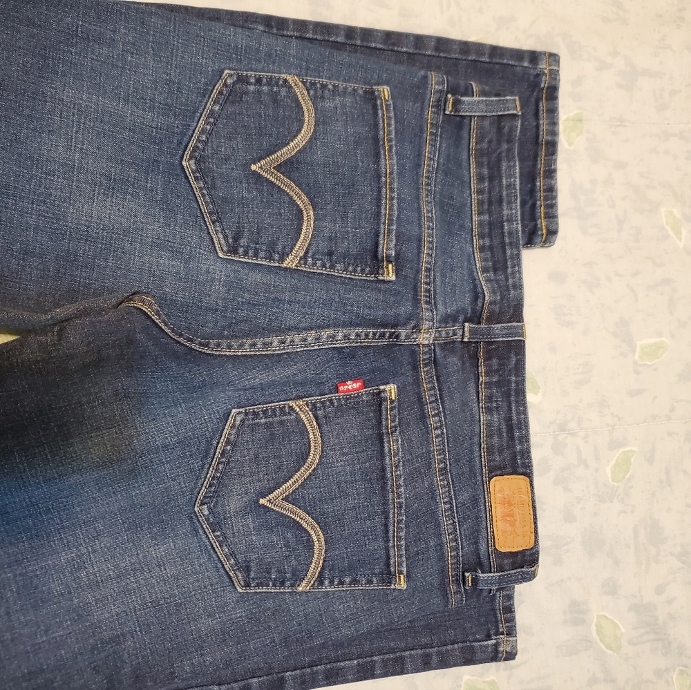 Levi's Mid Rise Skinny Jeans - Picture 6 of 8
